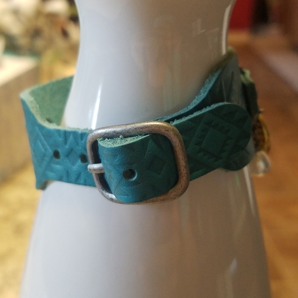🍭Turquoise Leather Cuff🍭 - Picture 6 of 6